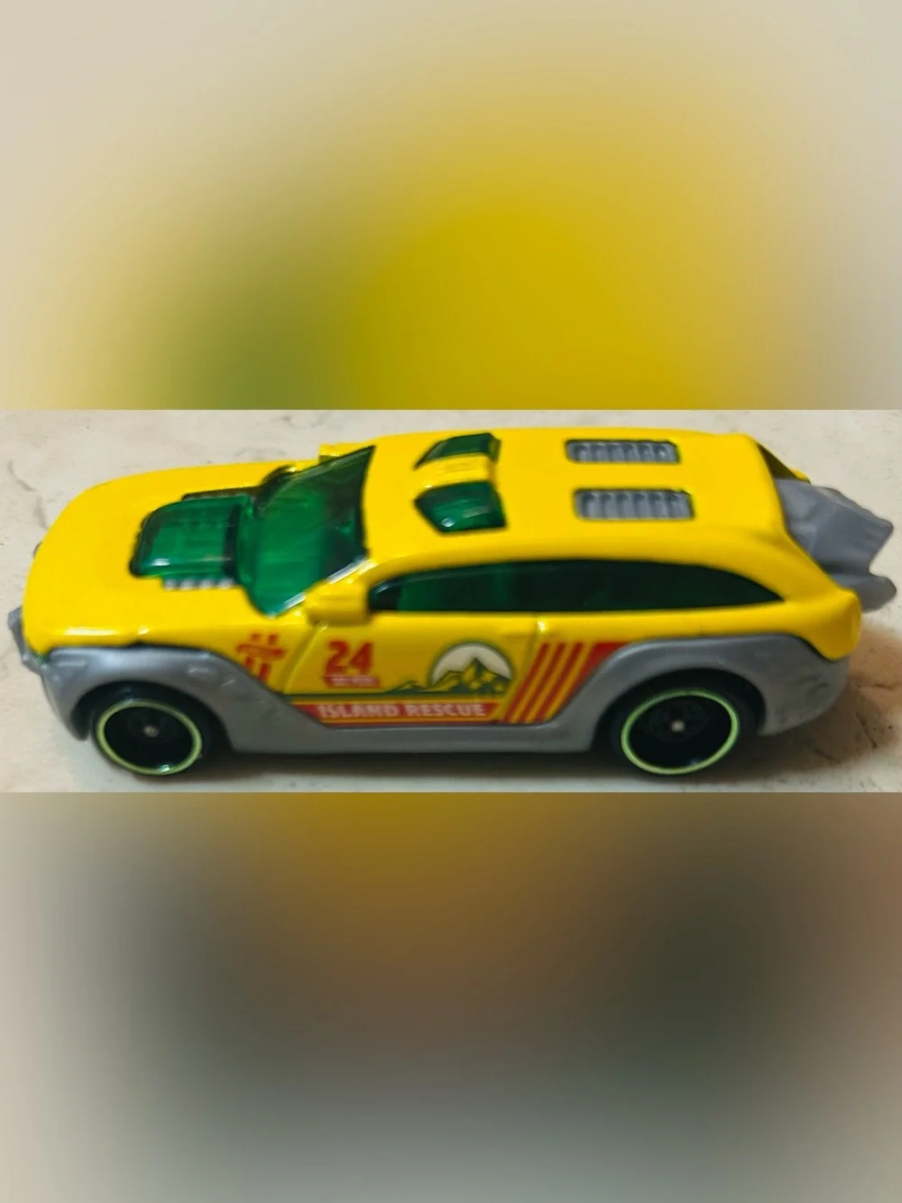 4 Hot Wheels Lot: Psycho-Delic Volkswagen, Haul Y’all, Twin Mill, & HW Pursuit.